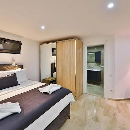 Ultra Lux Βίλα *